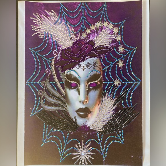 Finished Crystal Rhinestone Mask Diamond Painting - Picture 4 of 4